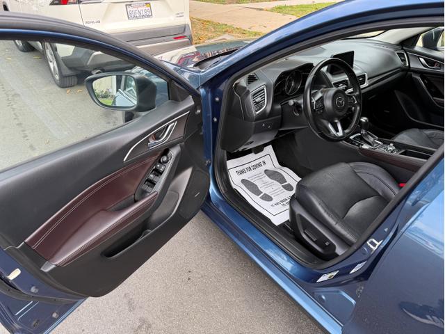 Photo of 2017 Blue Mazda Mazda3