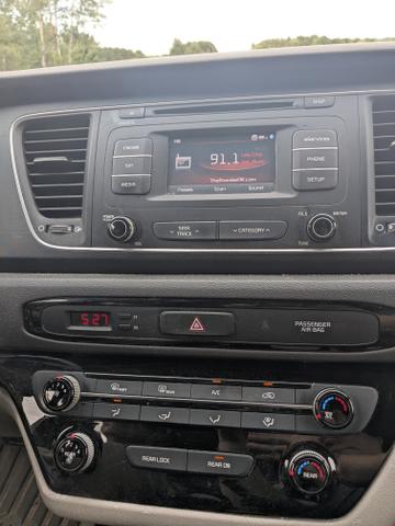 Photo of 2015 Gray Kia Sedona