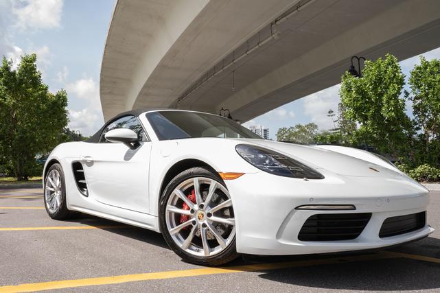 Photo of 2025 White Porsche 718 Boxster