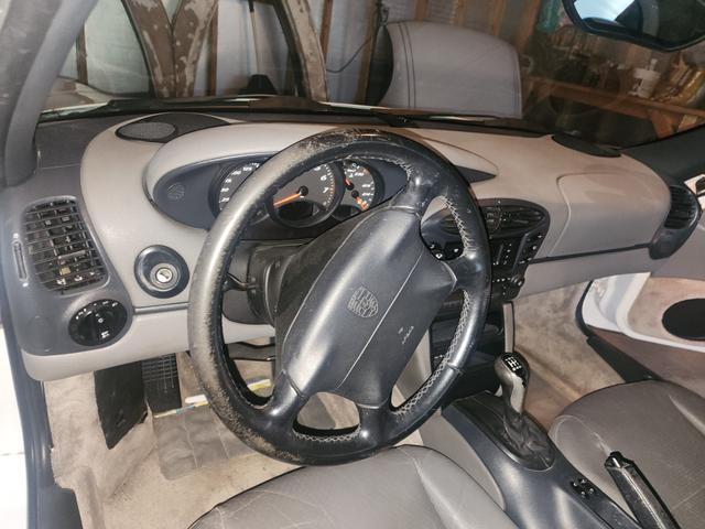 Photo of 1998 White Porsche Boxster