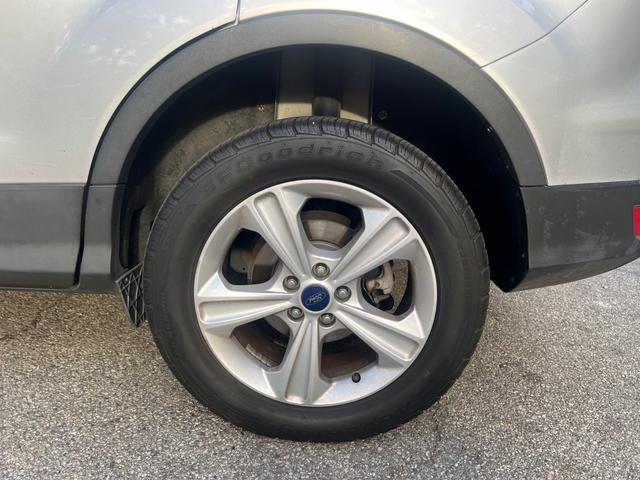 Photo of 2016 Silver Ford Escape
