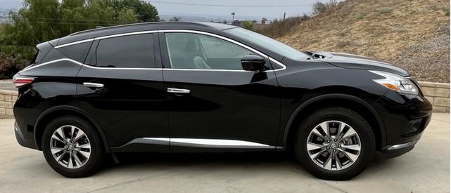 Photo of 2017 Black Nissan Murano