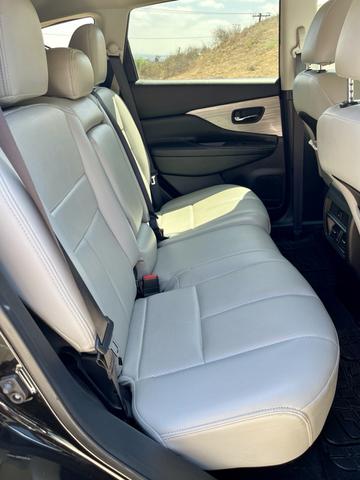 Photo of 2017 Black Nissan Murano