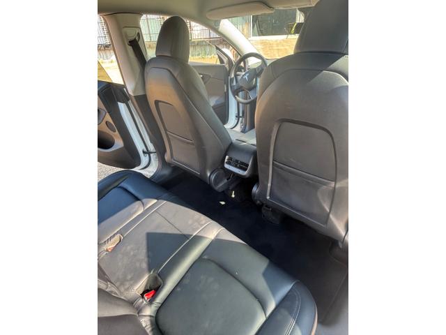 Photo of 2021 White Tesla Model Y