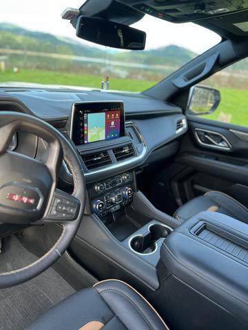 Photo of 2023 White GMC Yukon