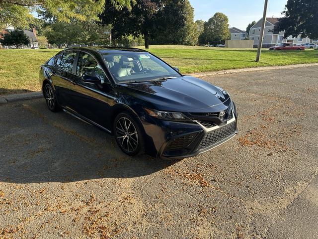 Photo of 2022 Blue Toyota Camry
