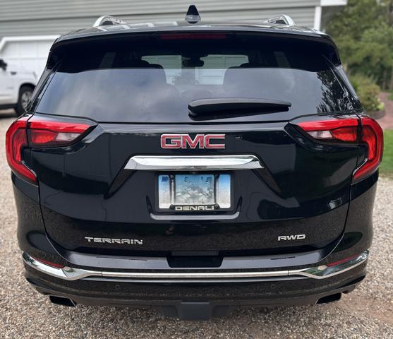 Photo of 2019 Black GMC Terrain