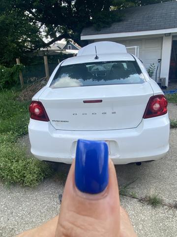 Photo of 2014 White Dodge Avenger