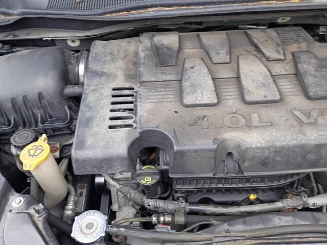 Photo of 2009 Black Volkswagen Routan