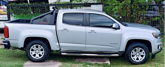 Photo of 2017 Silver Chevrolet Colorado