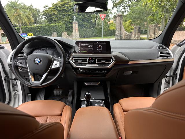 Photo of 2022 White BMW X3