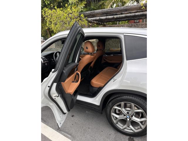Photo of 2022 White BMW X3