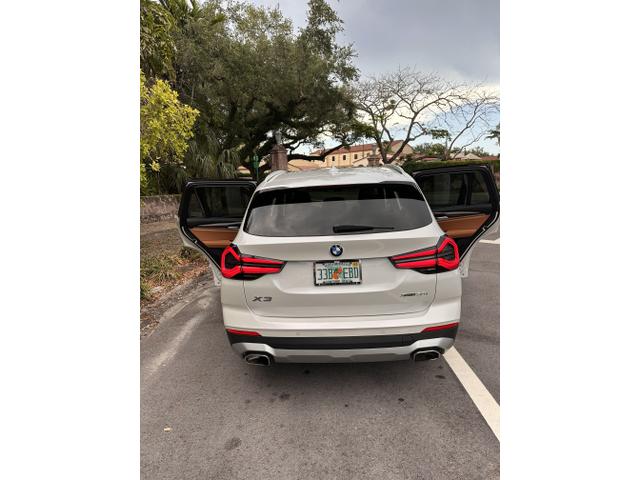 Photo of 2022 White BMW X3