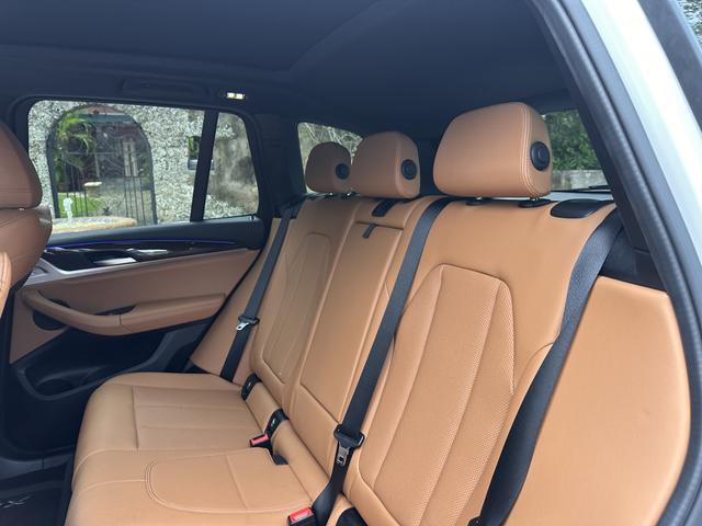 Photo of 2022 White BMW X3
