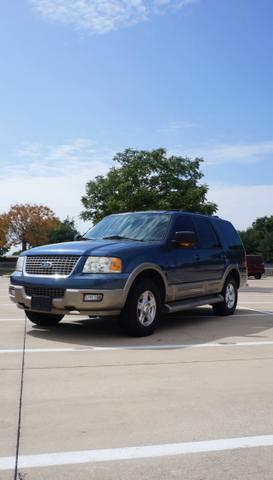 Photo of 2004 Blue Ford Expedition