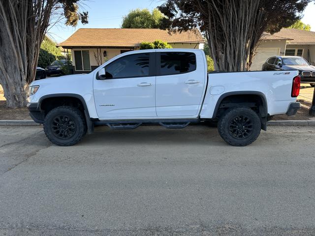 Photo of 2018 White Chevrolet Colorado