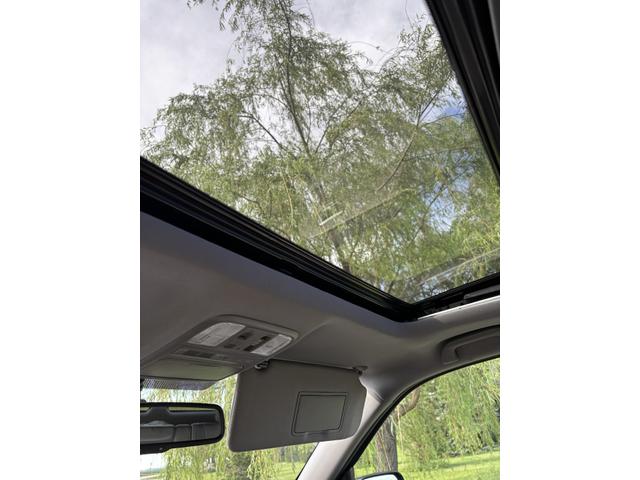 Photo of 2015 Black Honda Pilot