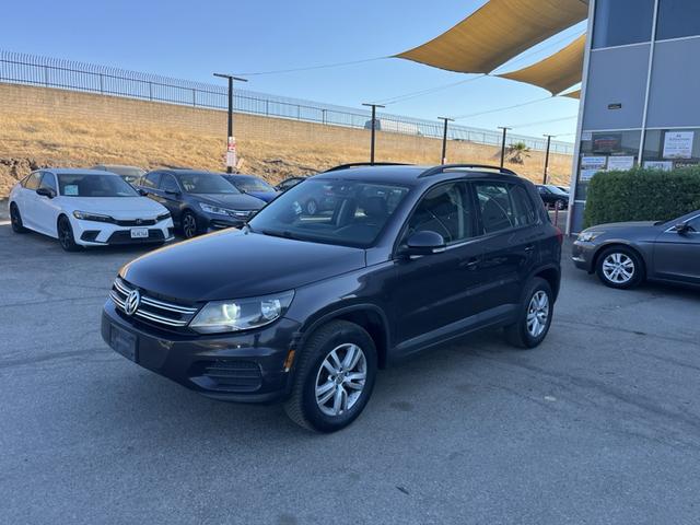 Photo of 2016 Beige Volkswagen Tiguan