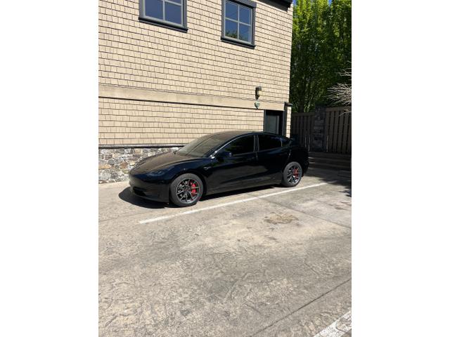 Photo of 2021 Black Tesla Model 3