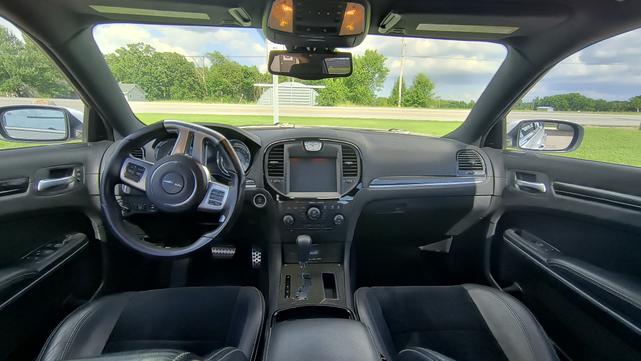 Photo of 2012 White Chrysler 300