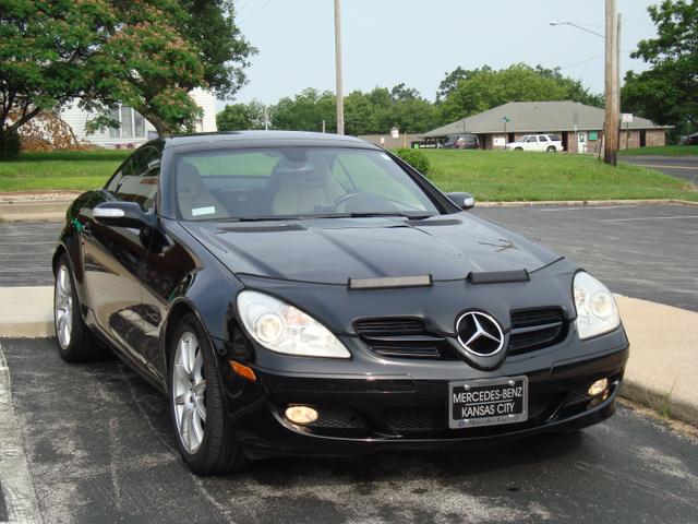 Photo of 2005 Black Mercedes-Benz SLK-Class