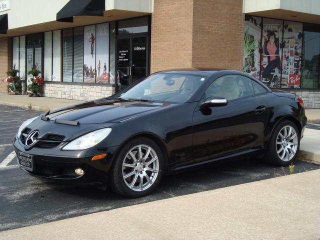 Photo of 2005 Black Mercedes-Benz SLK-Class