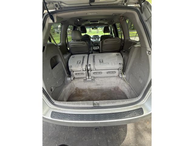 Photo of 2010 Silver Honda Odyssey