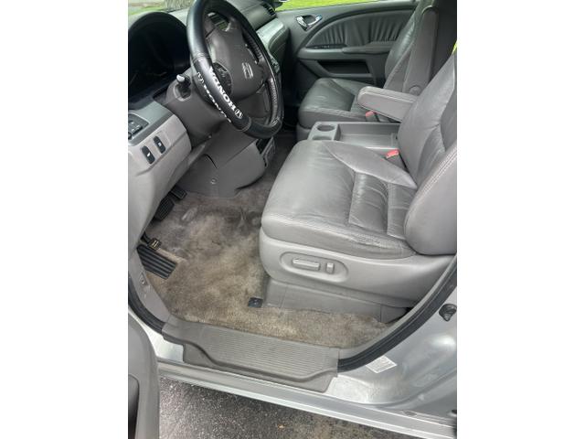 Photo of 2010 Silver Honda Odyssey
