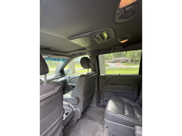 Photo of 2010 Silver Honda Odyssey