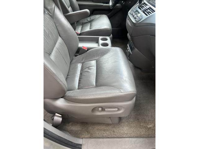 Photo of 2010 Silver Honda Odyssey