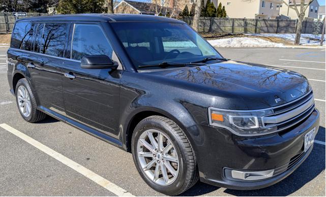Photo of 2015 Black Ford Flex