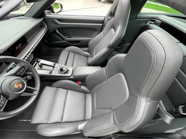 Photo of 2024 Black Porsche 911