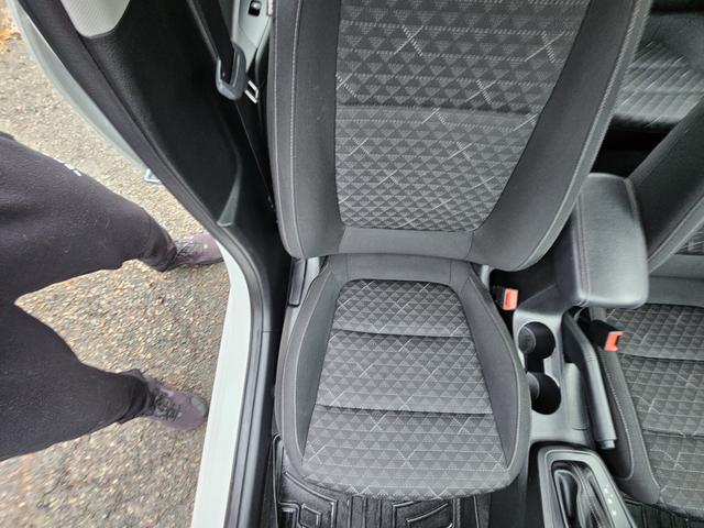 Photo of 2022 White Kia Rio