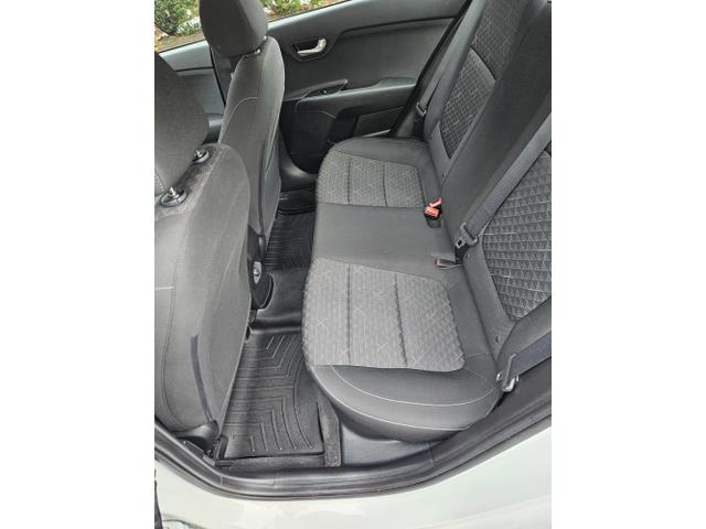 Photo of 2022 White Kia Rio