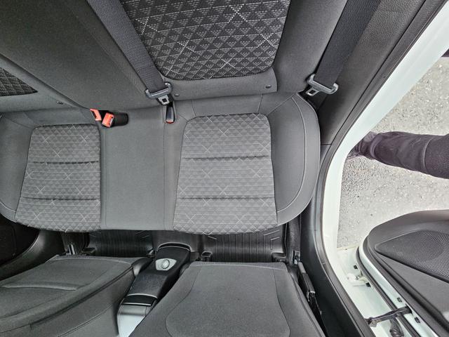 Photo of 2022 White Kia Rio