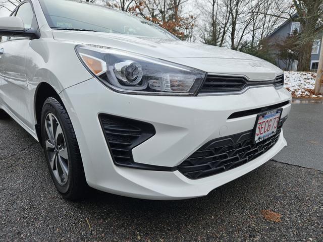 Photo of 2022 White Kia Rio