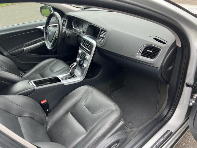 Photo of 2017 Silver Volvo V60