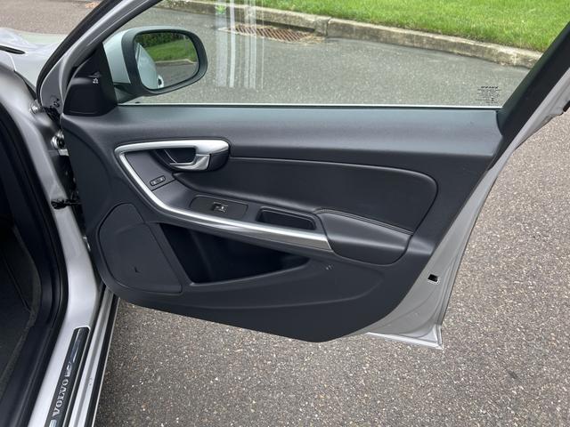 Photo of 2017 Silver Volvo V60