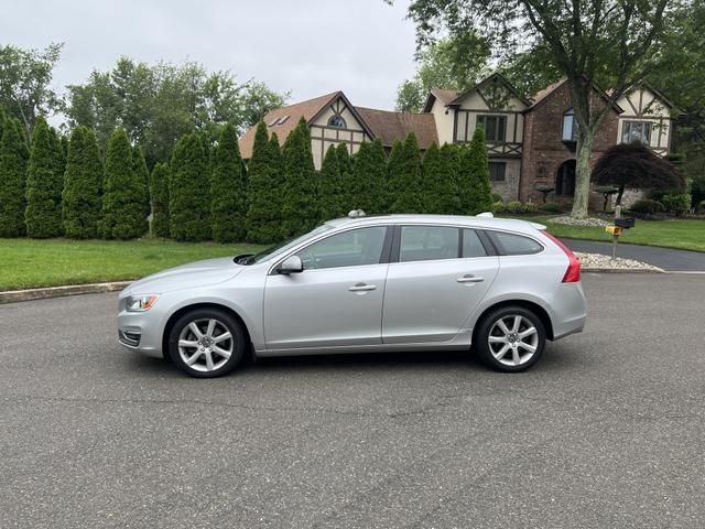 Photo of 2017 Silver Volvo V60