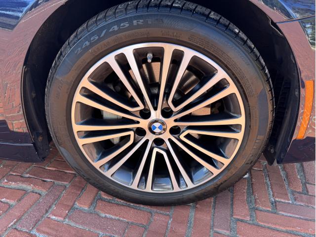 Photo of 2018 Blue BMW 540