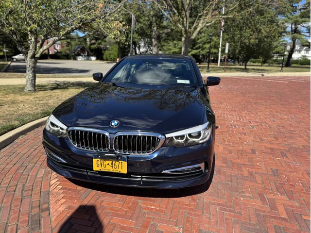 Photo of 2018 Blue BMW 540