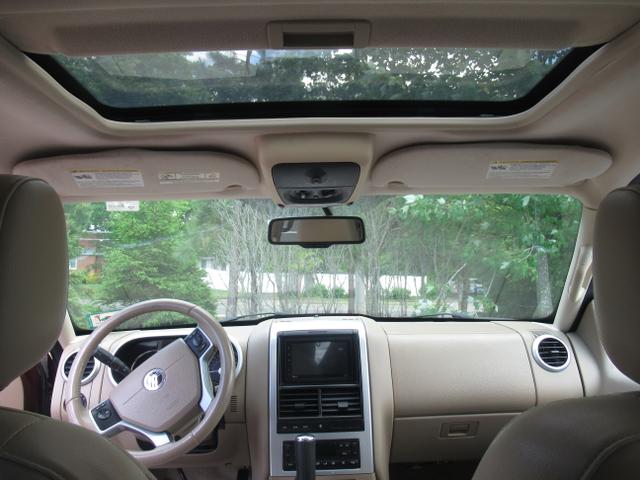 Photo of 2008 Red Mercury Mountaineer