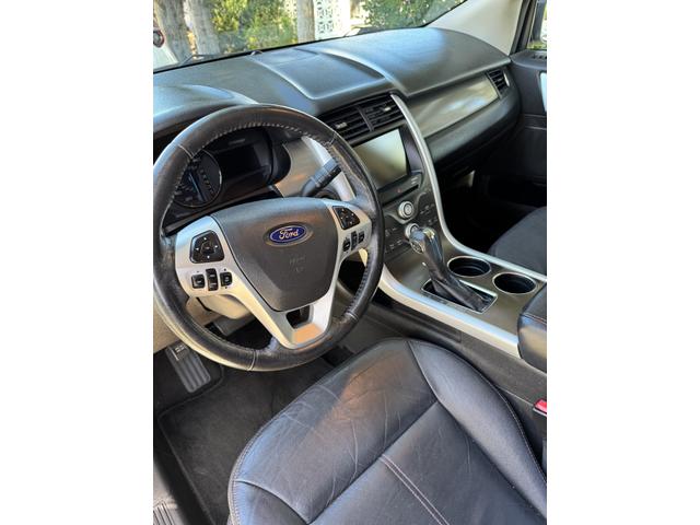 Photo of 2013 Black Ford Edge