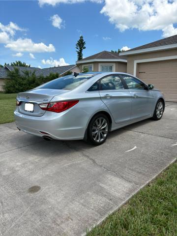 Photo of 2012 Silver Hyundai SONATA