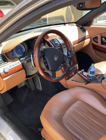 Photo of 2006 Gold Maserati Quattroporte