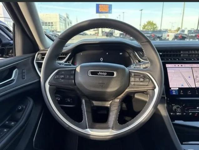 Photo of 2023 Black Jeep Grand Cherokee L