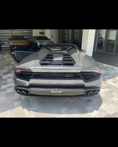 Photo of 2019 Gray Lamborghini Huracan