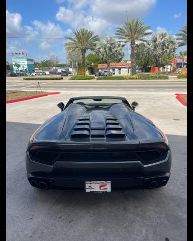 Photo of 2019 Gray Lamborghini Huracan