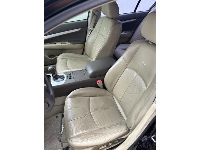 Photo of 2009 Black INFINITI G37