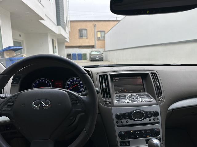 Photo of 2009 Black INFINITI G37